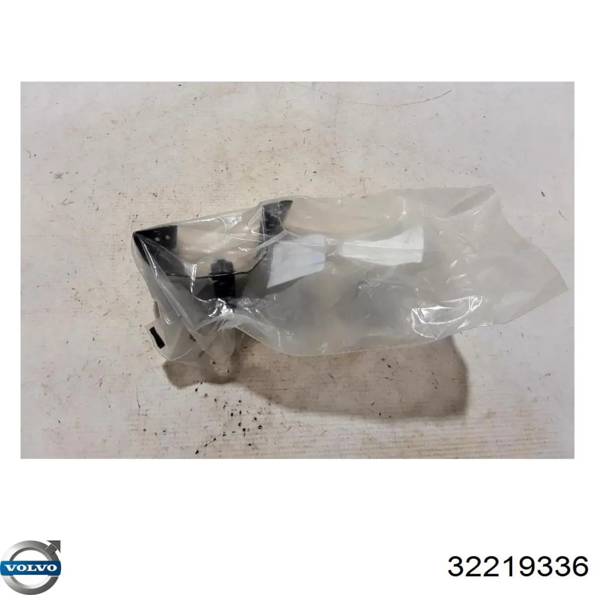 Купити 32219336 Volvo Стояк-гак замка капота