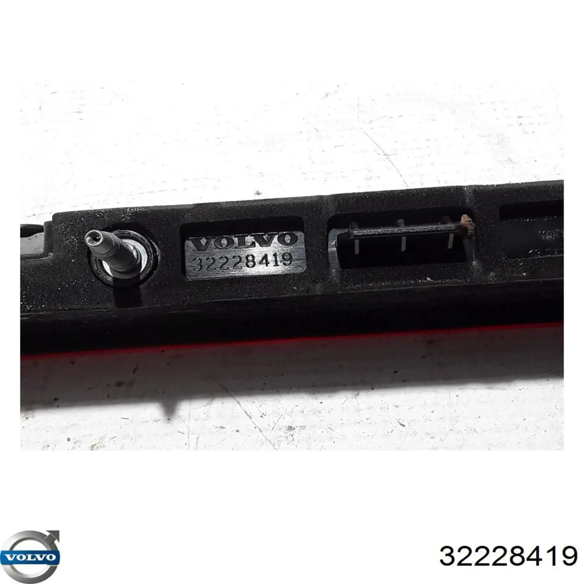 32228419 Volvo Стоп-сигнал заднього скла