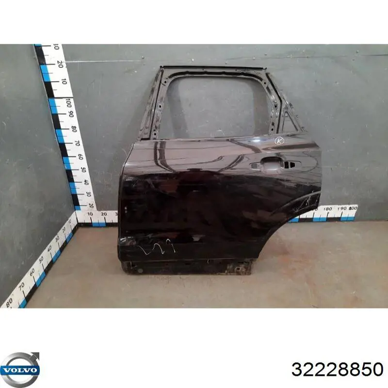 31689547 Volvo Двері пасажирськи задні ліві