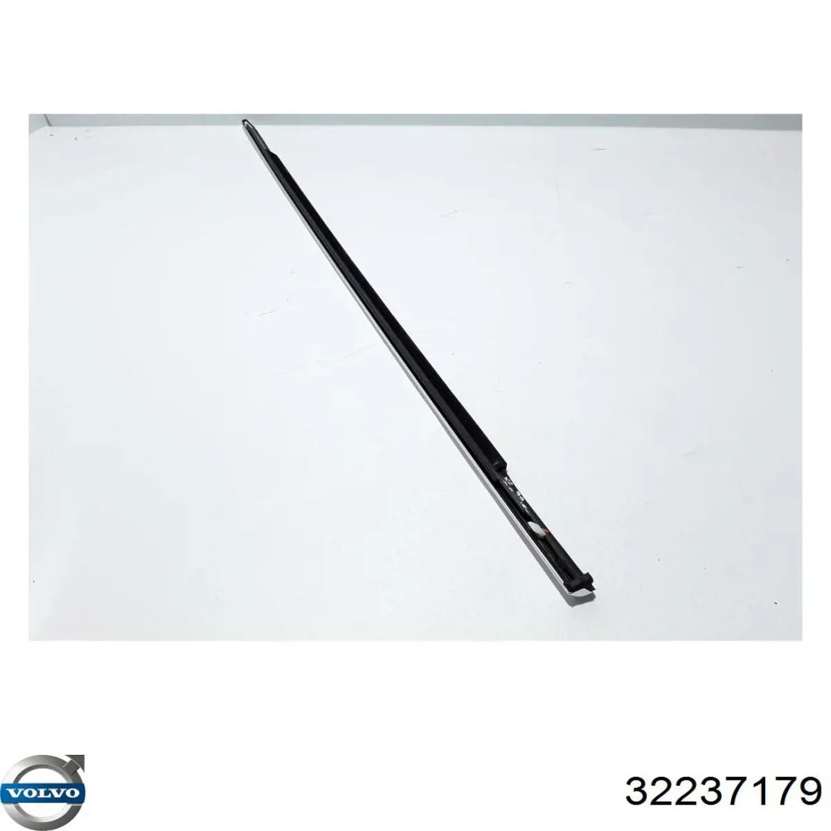 Купити 32237179 Volvo 