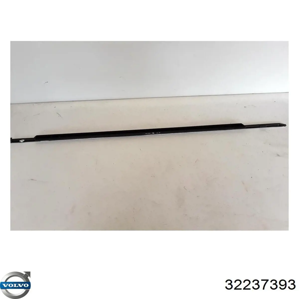 Купити 32237393 Volvo 