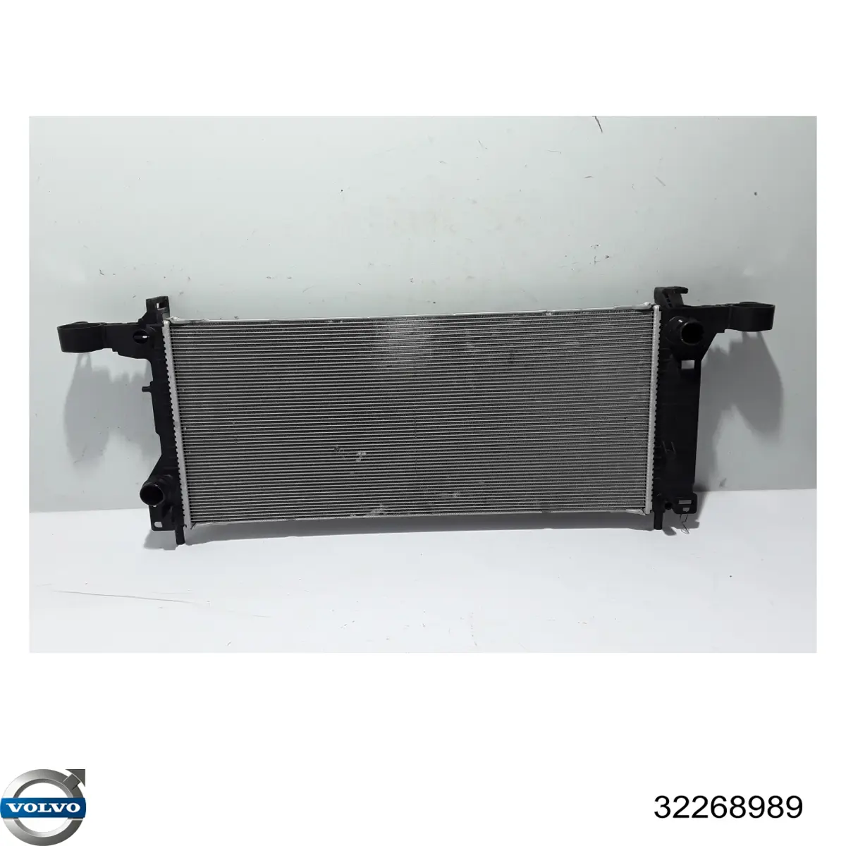 32268989 Volvo Радіатор охолодження двигуна