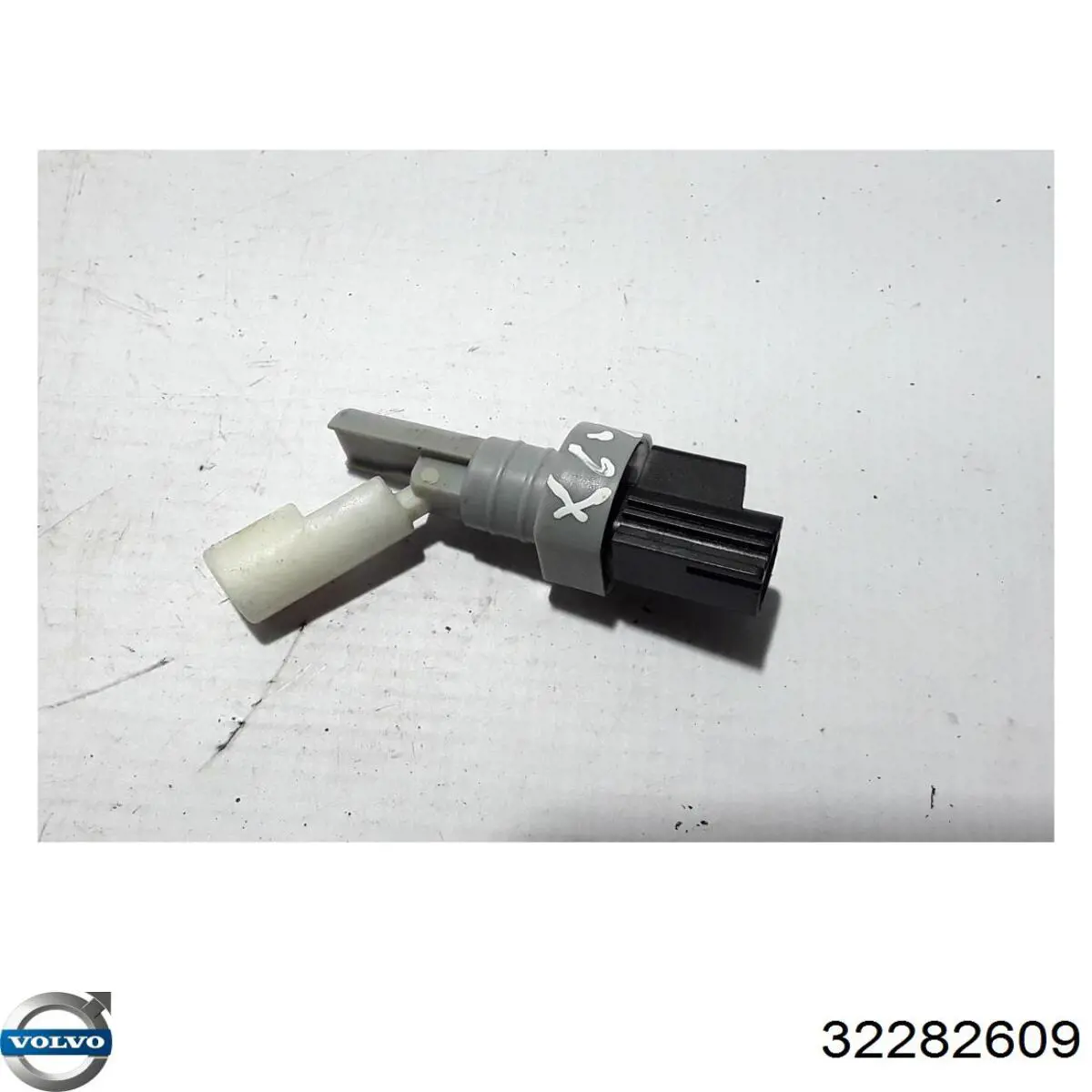  Volvo 32282609 ціна, від 38.33 USD
