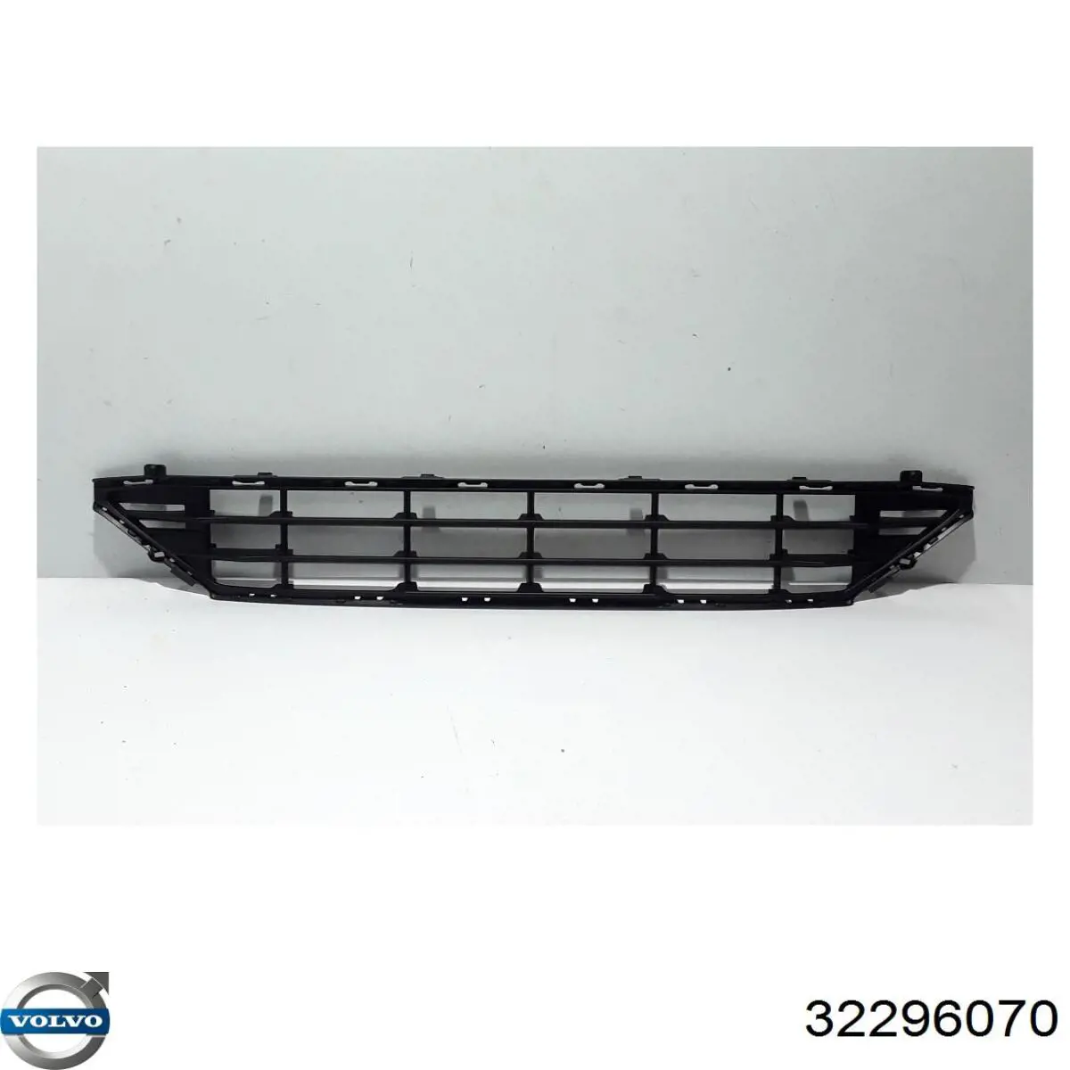 Купити 32296070 Volvo Решітка переднього бампера, центральна