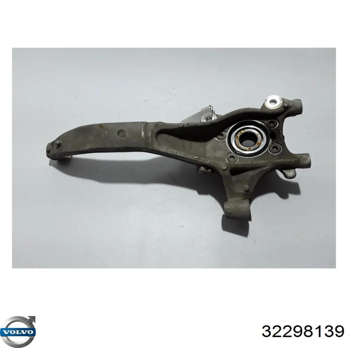 Купити 32298139 Volvo Цапфа поворотного кулака