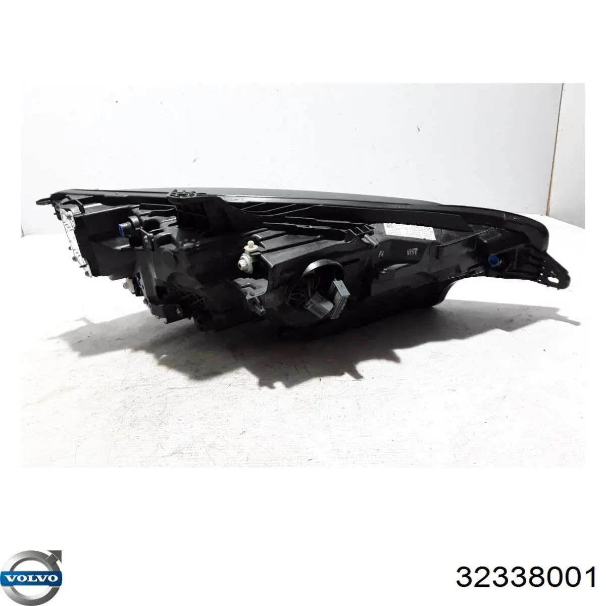 32338001 Volvo Фара дальнього світла в зборі