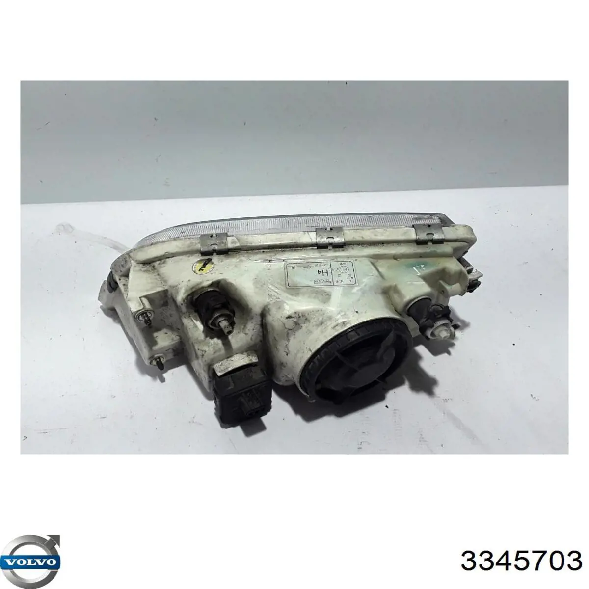 Фара правая Volvo 3345703 ціна, від 77.48 USD