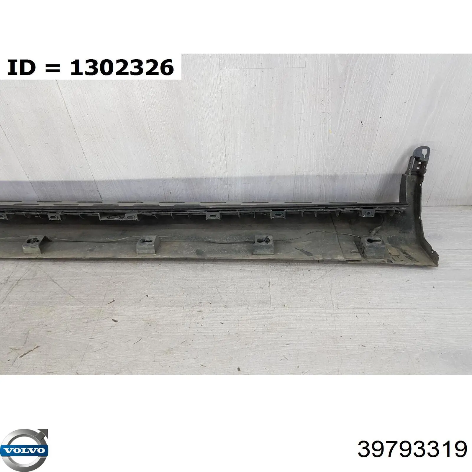39793319 Volvo 
