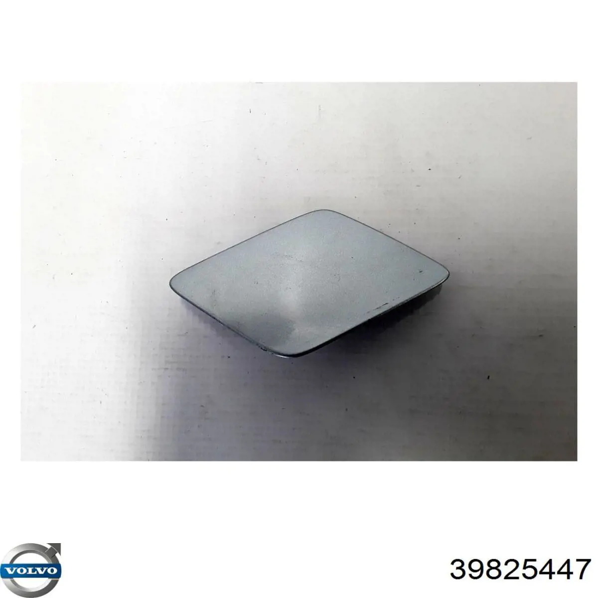Накладка форсунки омивача фари передньої Volvo 39825447 ціна, від 26.71 USD
