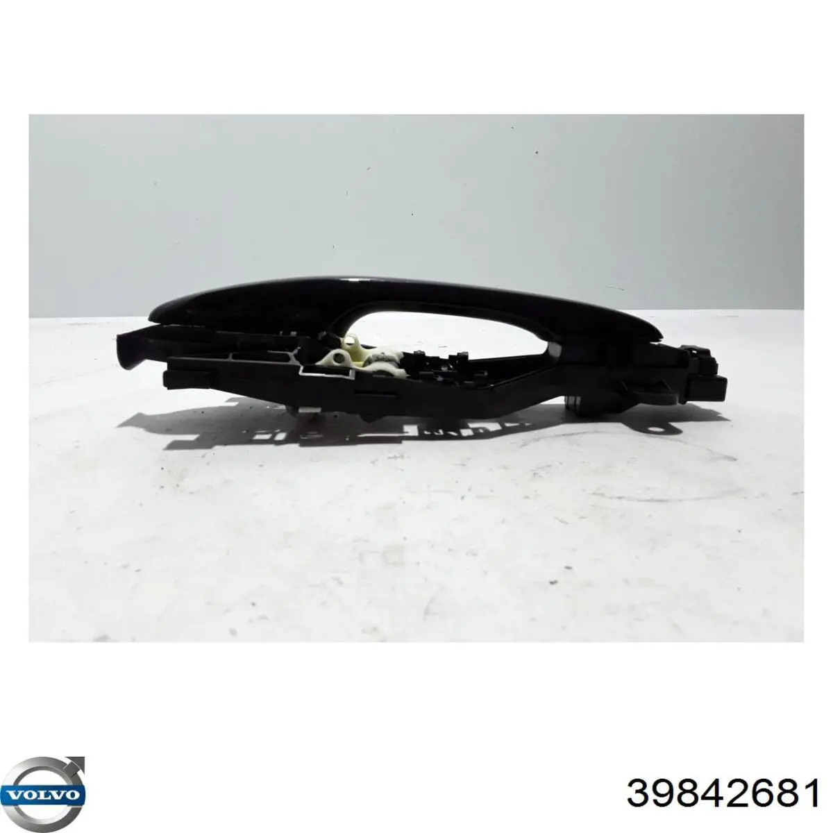  Volvo 39842681