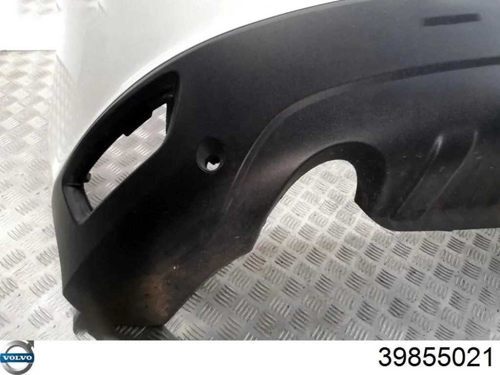 Кожух бампера заднього Volvo 39855021 ціна, від 197.29 USD