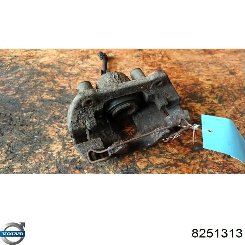 Купити 8251313 Volvo Супорт задній правий