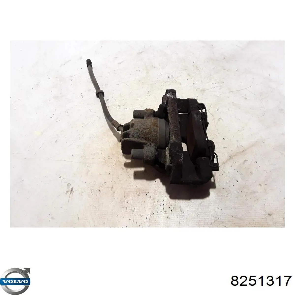 Купити 8251317 Volvo Супорт гальмівний передній правий