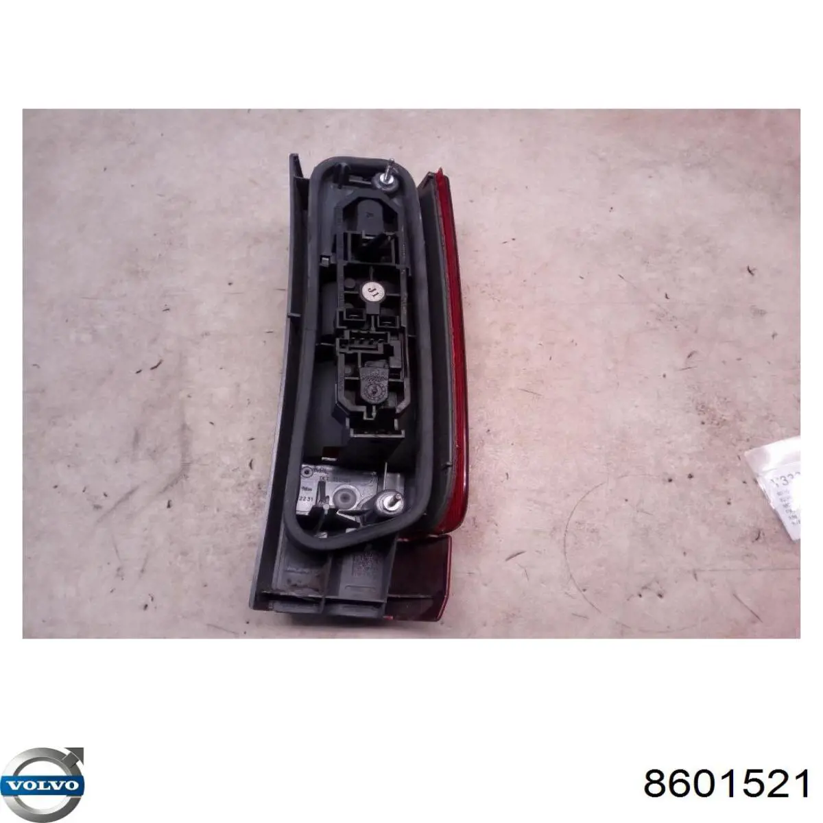 8251512 Volvo 