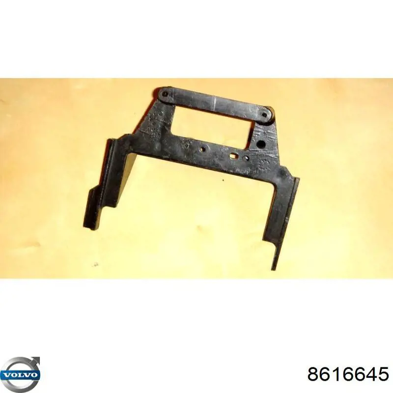 Купити 8616645 Volvo Пістон (кліп) кріплення бампера, переднього