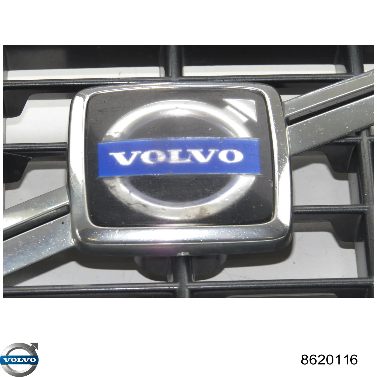 Решетка радиатора на Volvo V50 MW