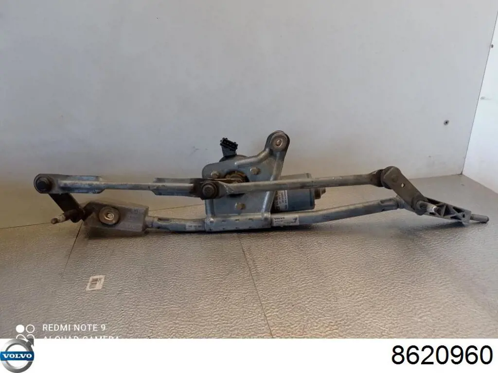 Двигун приводу склоочисника фари, правої Volvo 8620960 ціна, від 57.41 USD