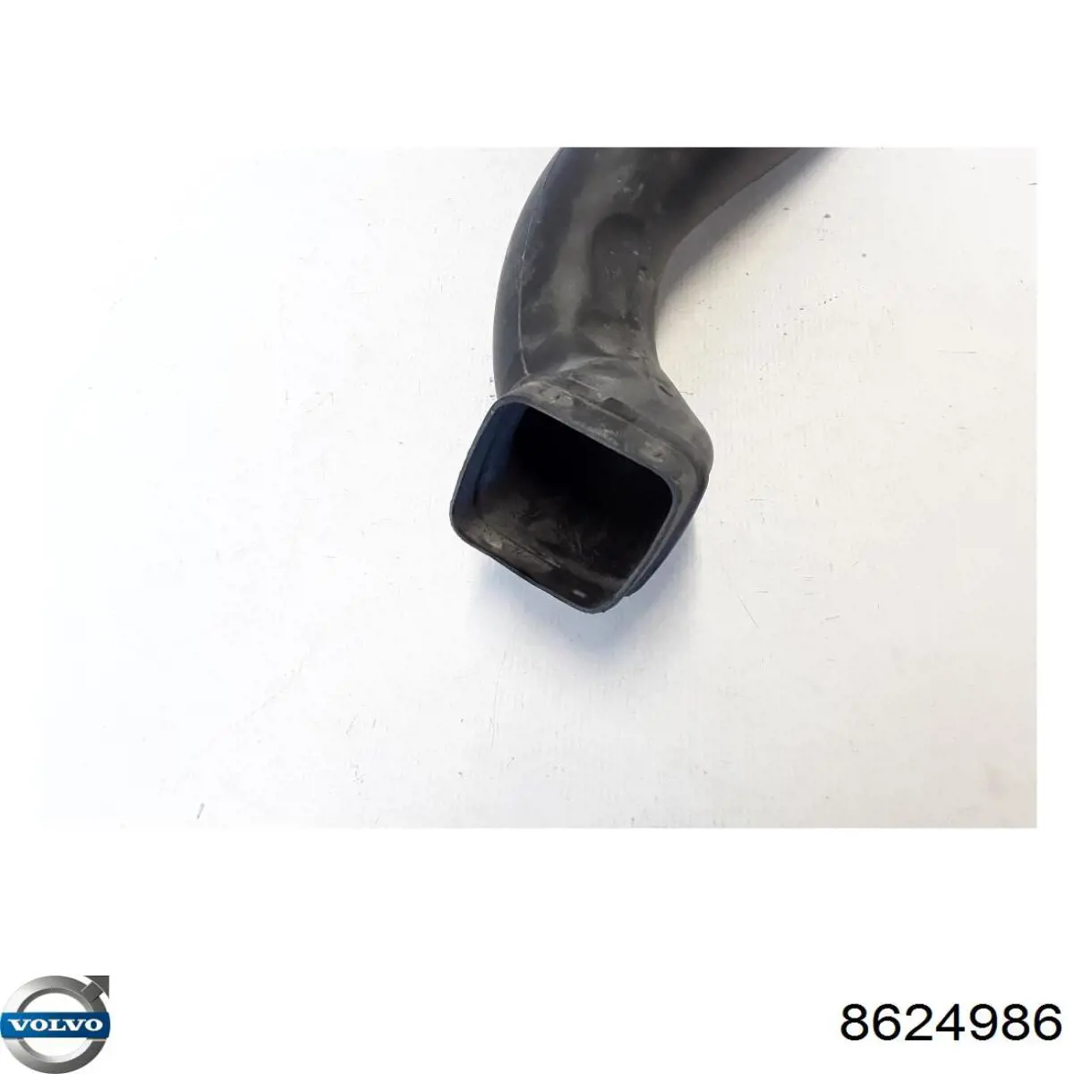 Повітроприймач Volvo 8624986