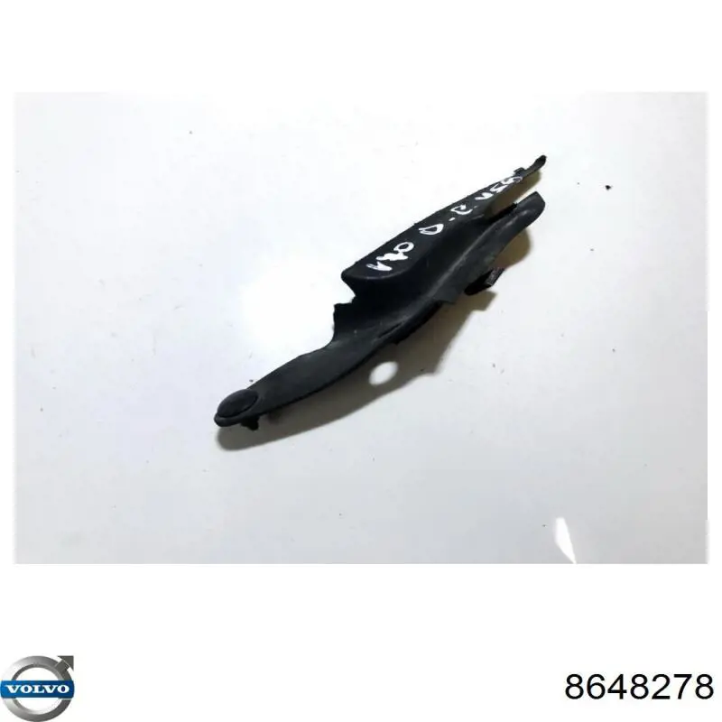 9190479 Volvo Накладка решітки радіатора права