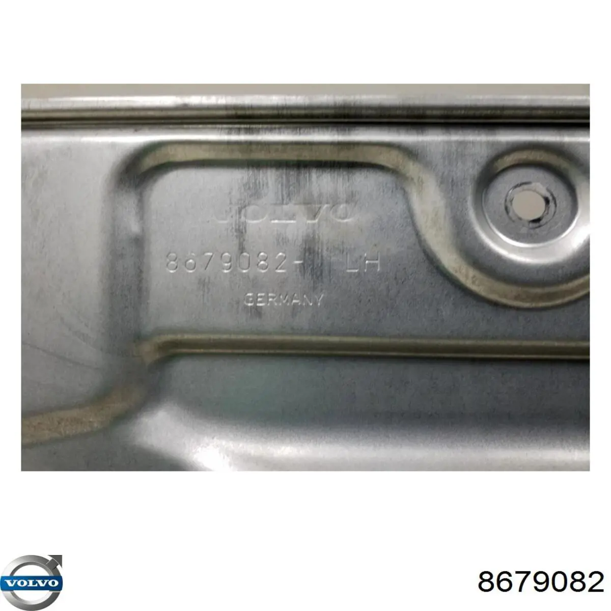 8679082 Volvo 