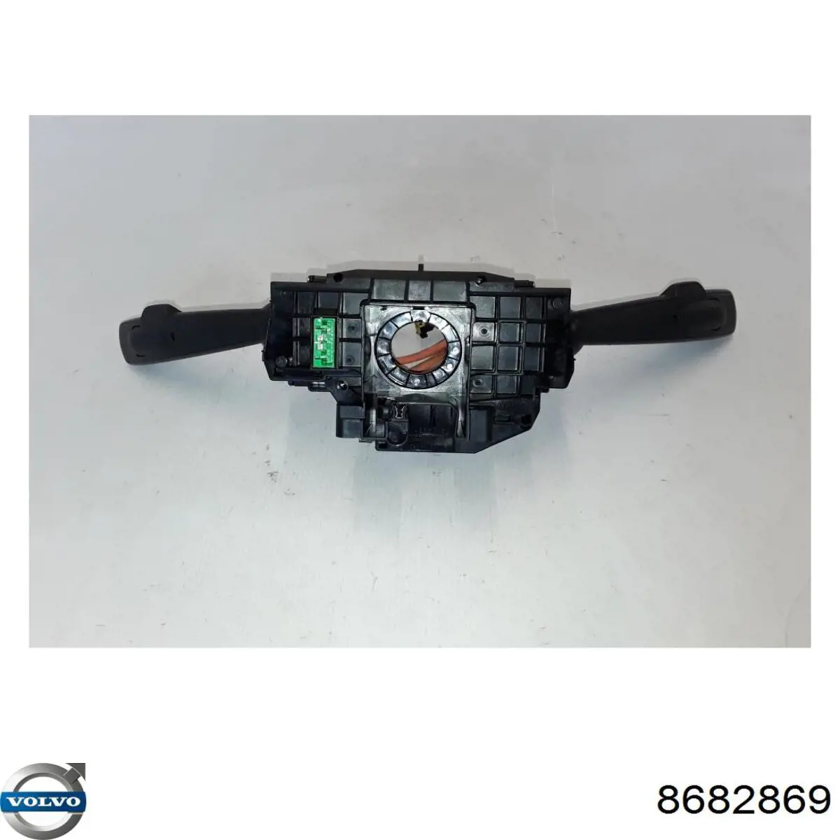 Перемикач підрульовий, правий Volvo 8682869 ціна, від 16.61 USD