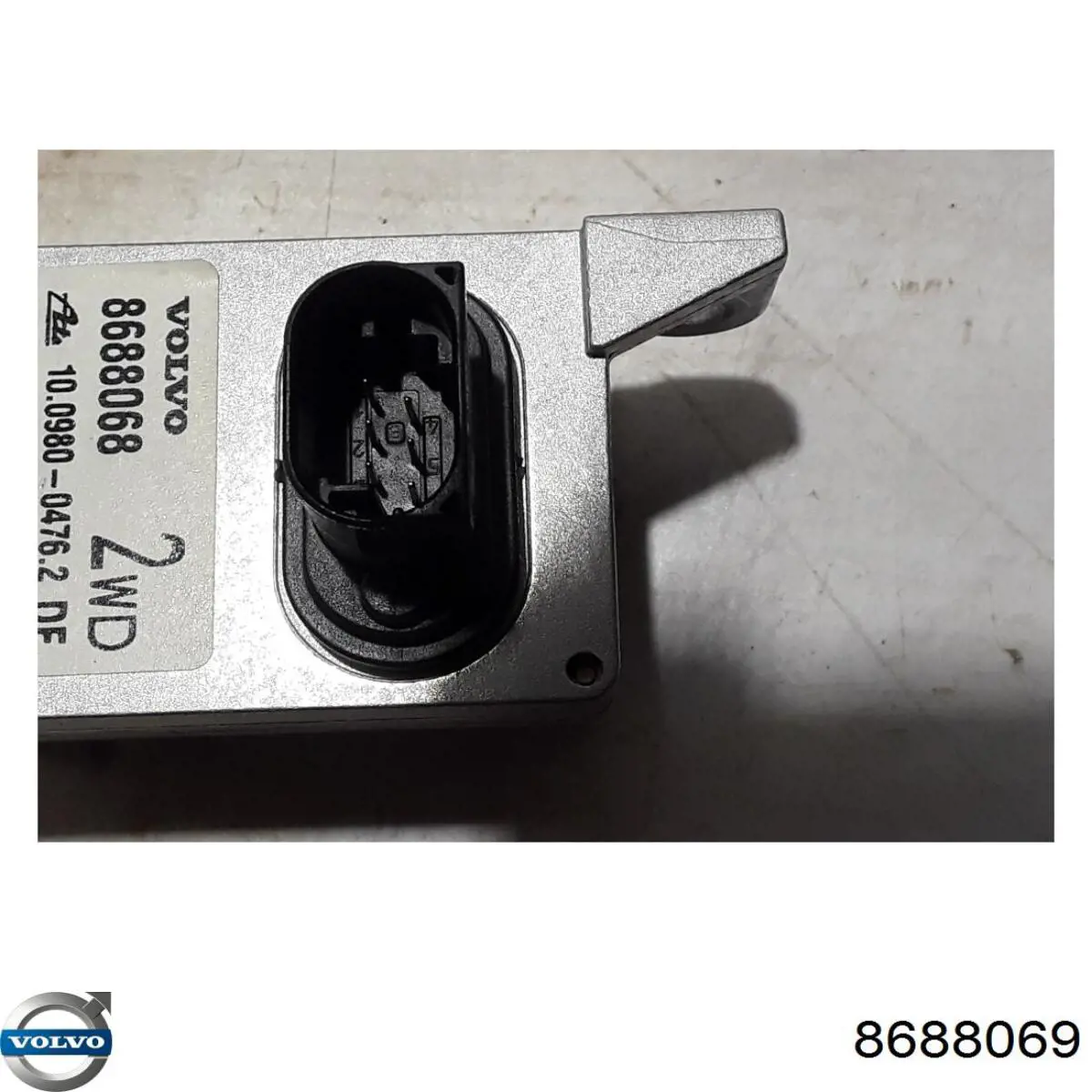 Купити 8688069 Volvo 