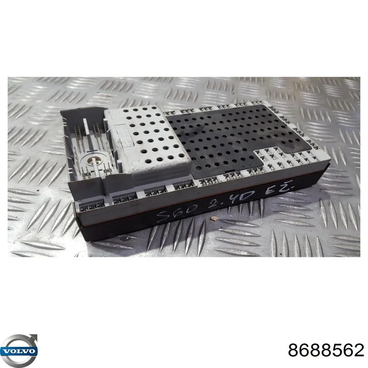 Купити 8688562 Volvo 