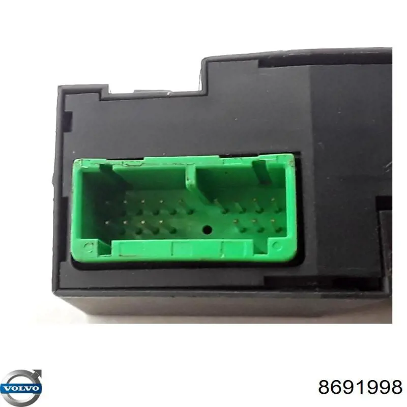 Купити 8691998 Volvo 