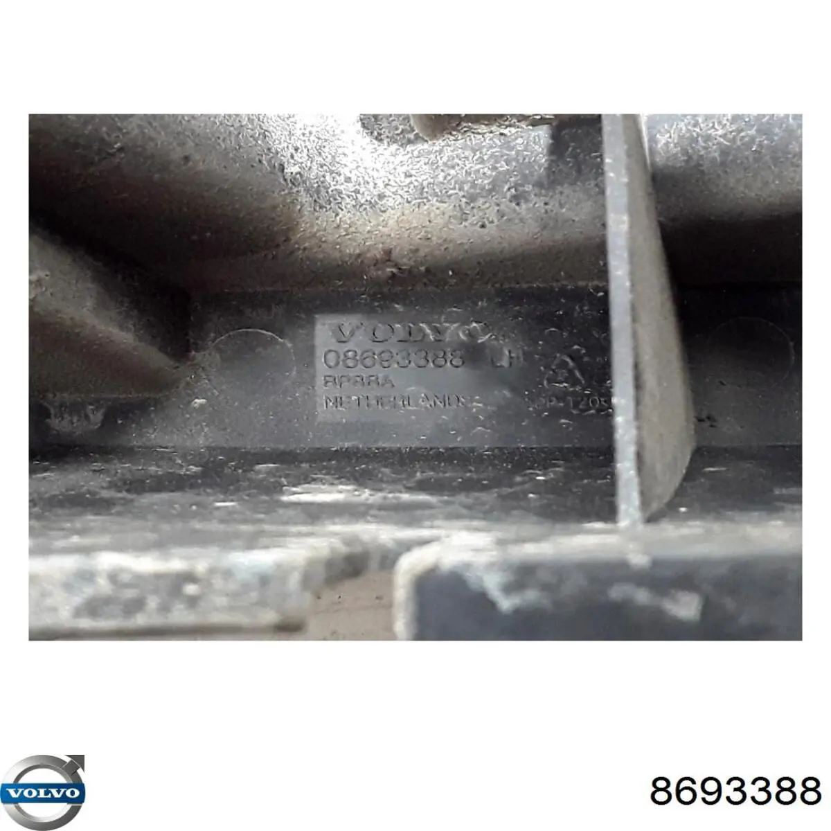 8693388 Volvo 