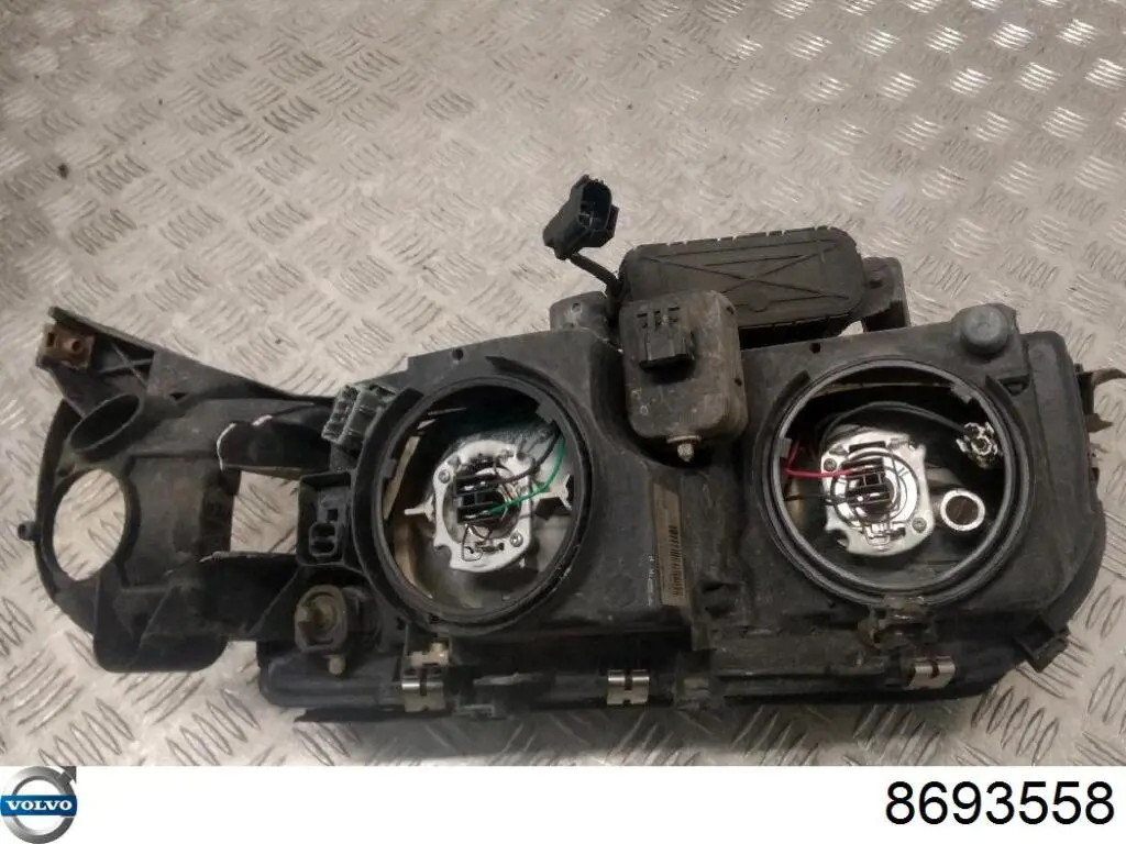 Фара передня права Polcar 9080101E