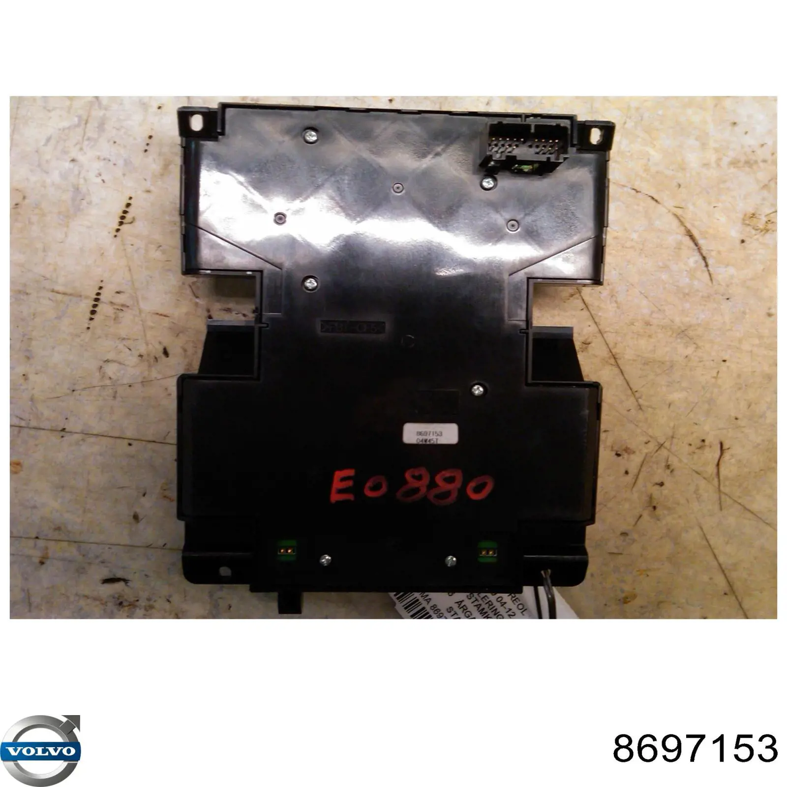 8697153 Volvo 
