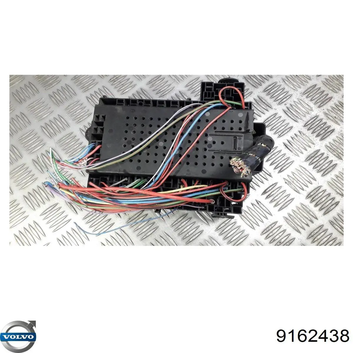 Блок запобіжників 9162438 Volvo