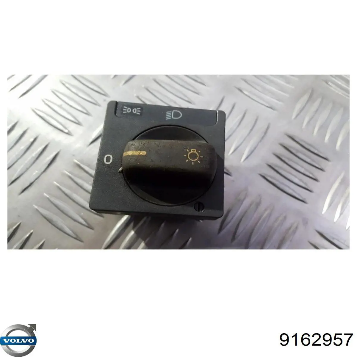 Купити 9162957 Volvo 
