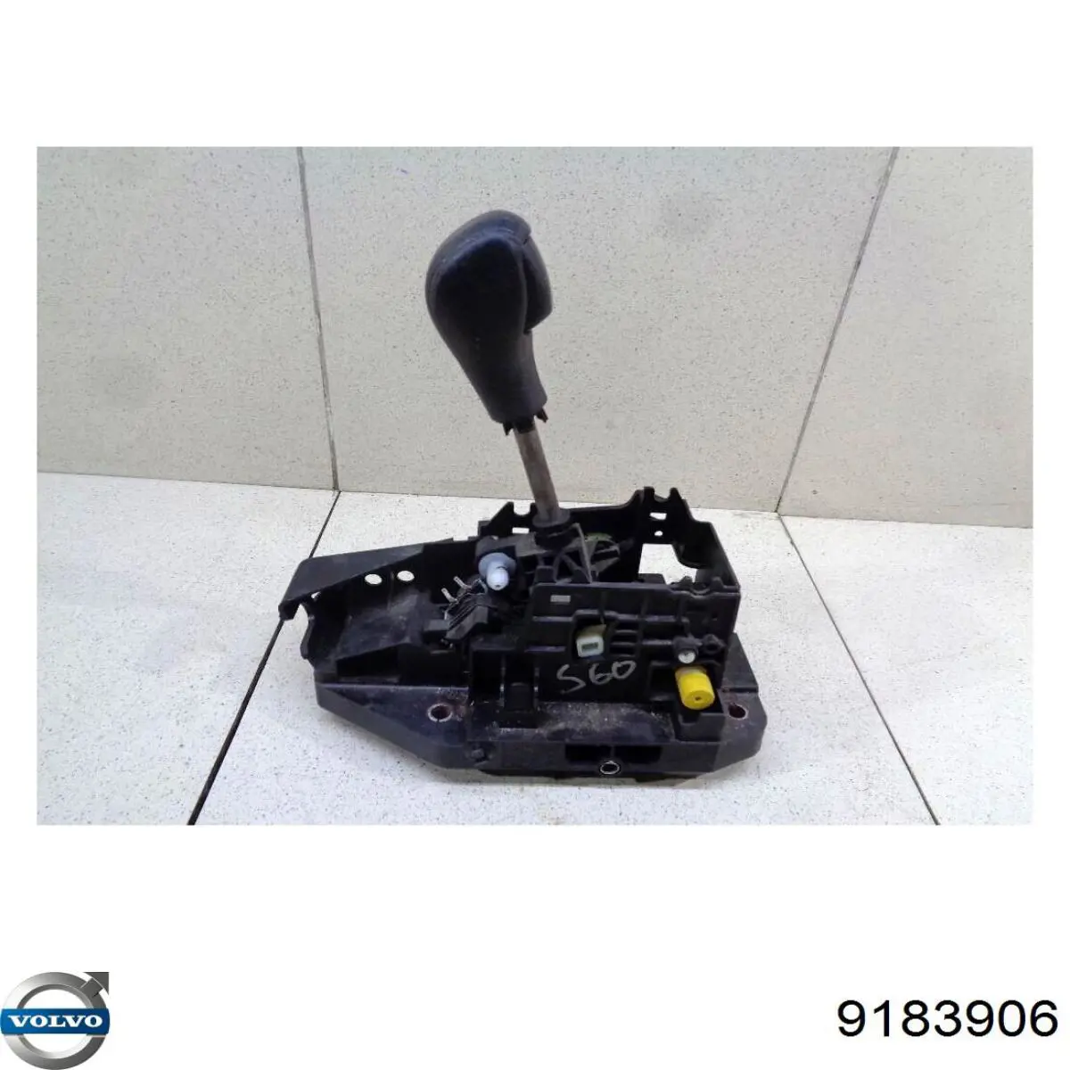 Купити 9183906 Volvo 