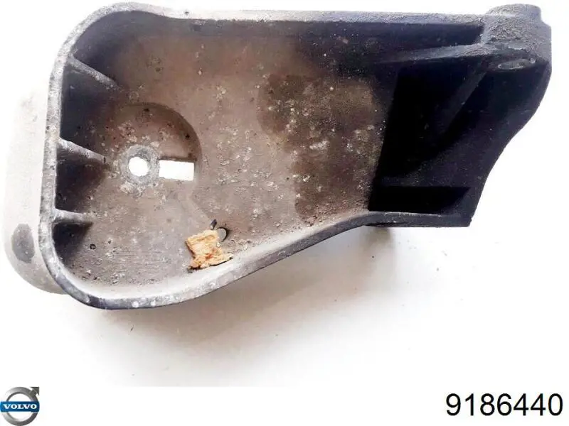 8666261 Volvo 
