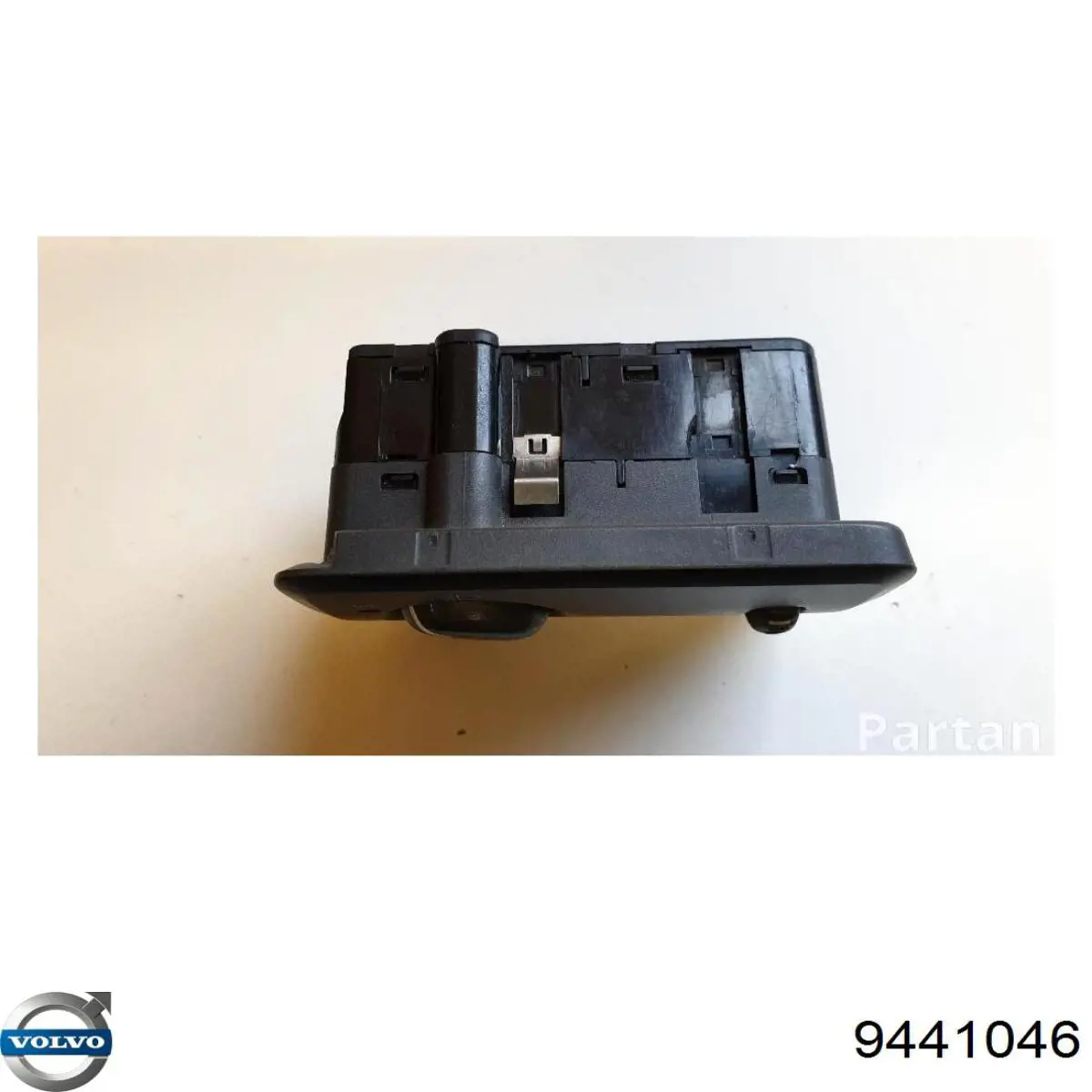  Volvo 9441046 ціна, від 317.66 USD