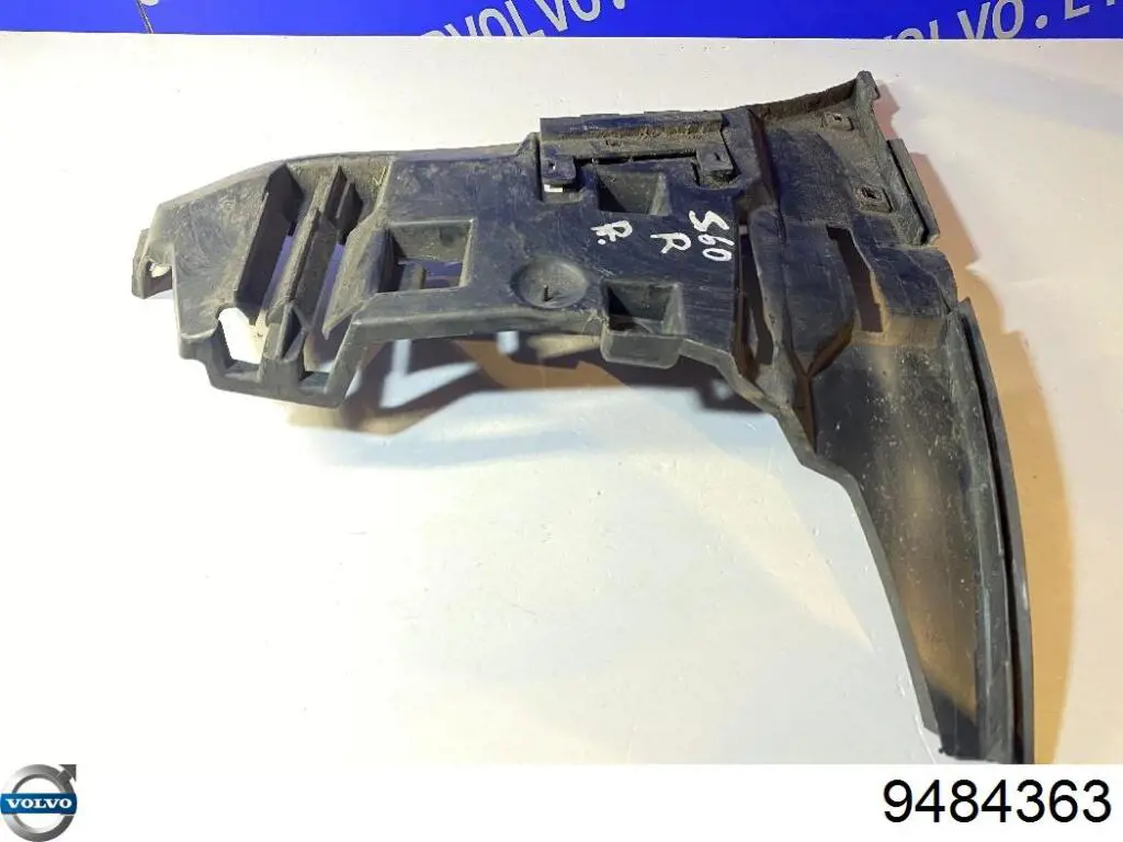 Праве кріплення переднього бампера Volvo 9484363 ціна, від 57.42 USD