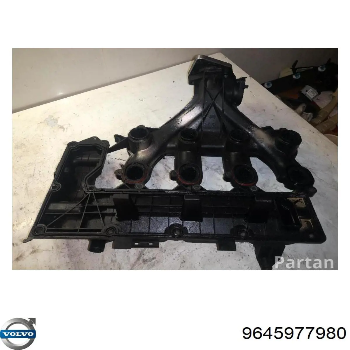 Клапанна кришка 1313921 Ford