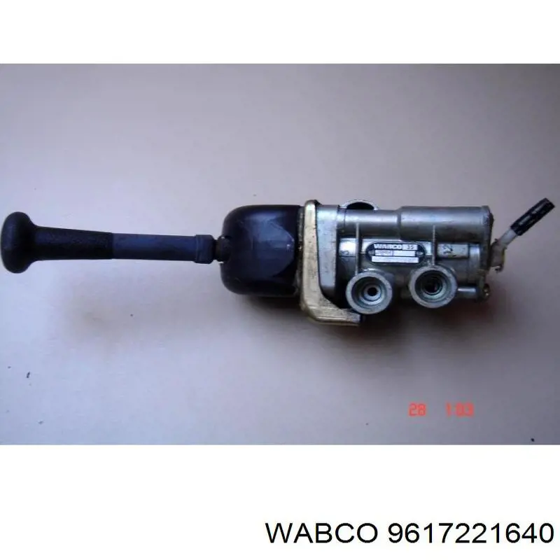 Кран стоянкового гальма Mercedes A0024302581 ціна, від 28.16 USD