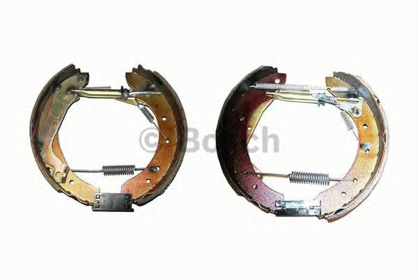 Купити 0204114530 Bosch Колодки гальмівні задні барабанні, в зборі з циліндруми, комплект