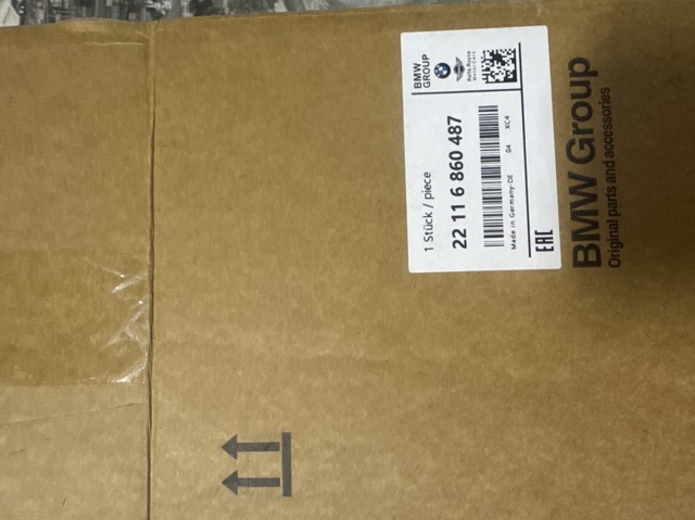 Ліва подушка двигуна 22116860487 BMW