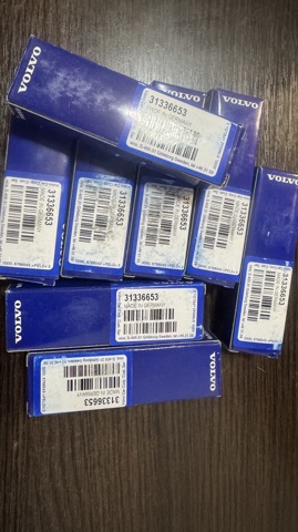 Форсунка паливна 31465786 VOLVO