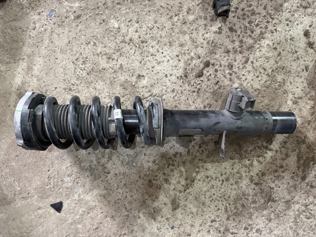 Амортизатор передньої підвіски 37106869020 BMW