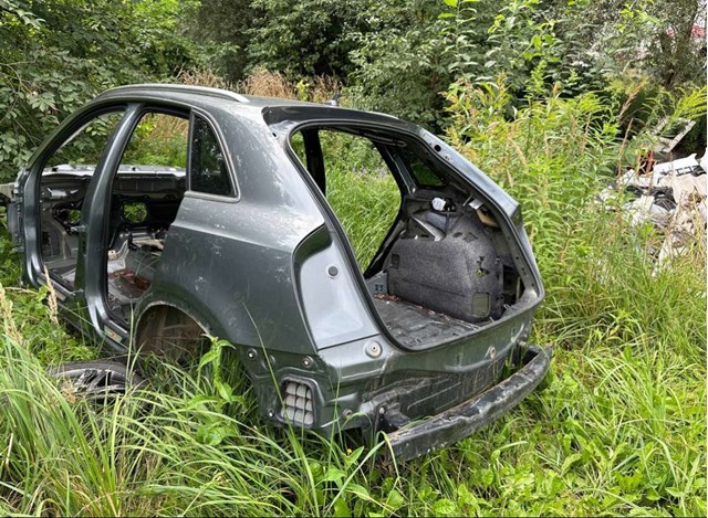 Крило заднє 8U0809837A VAG