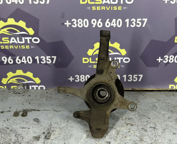 Цапфа - поворотний кулак передній, правий 1456021 FORD