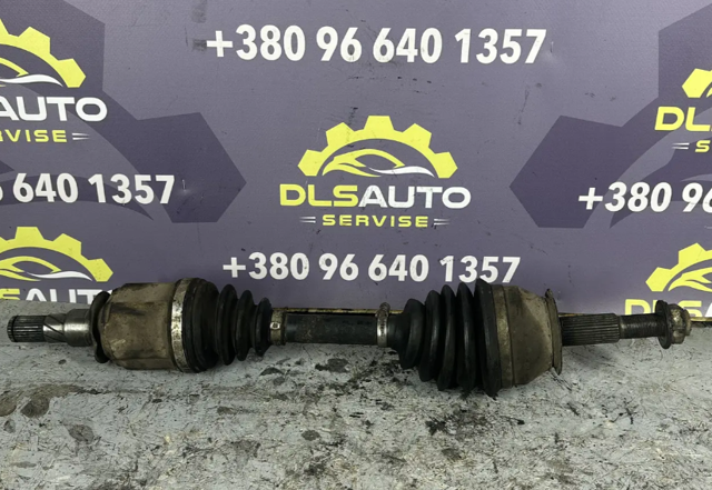 Піввісь (привід) передня 39100EB300 NISSAN