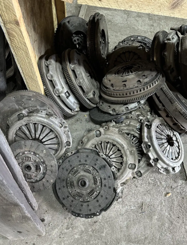 Демпферний маховик 4401816 FORD