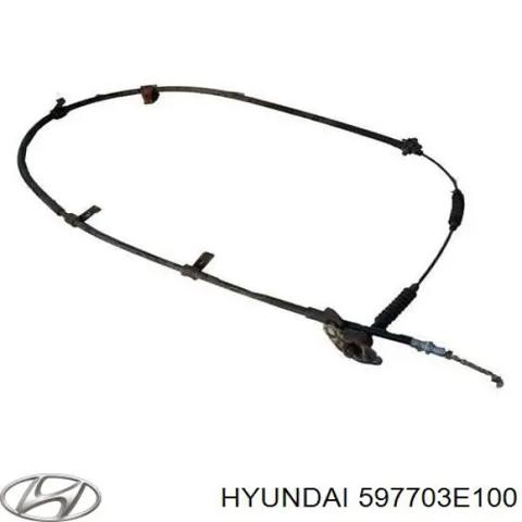 Трос стоянкового гальма задній правий 597703E100 HYUNDAI