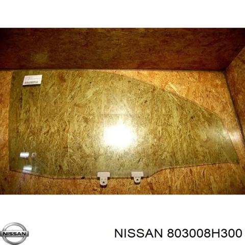 Скло передніх дверей, правих 803008H300 NISSAN