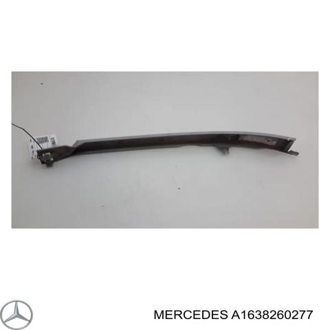 Вія (накладка) правої фари A1638260277 MERCEDES